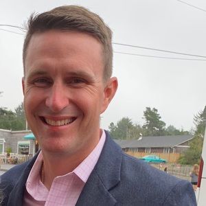 Meet your Posher, Cameron